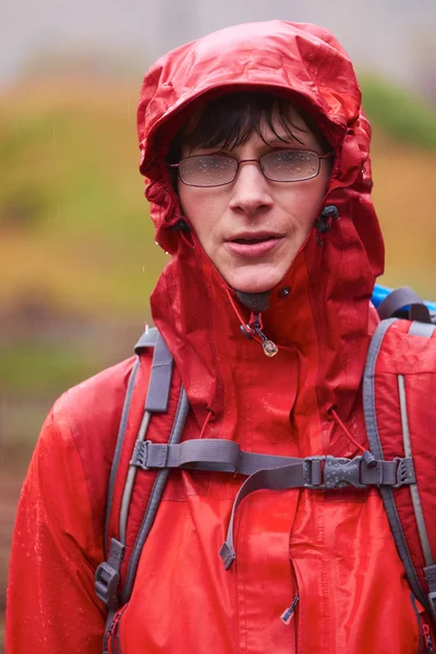 Excursionista con gafas mojadas — Foto de Stock