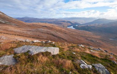 Squrr Dubh ve Loch Clair bakan