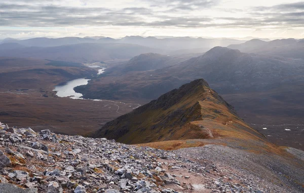 Looking out over Stuc Coire an Laoigh & Loch Clair — Stock Photo, Image