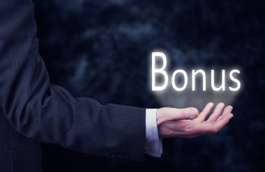 Kelime Bonus tutan el.