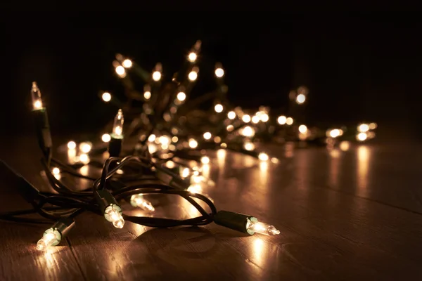 Παραδοσιακό χριστουγεννιάτικο δέντρο φώτα — Φωτογραφία Αρχείου