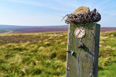 Bir yürüyüş iz üzerinde izin yok Bisiklet