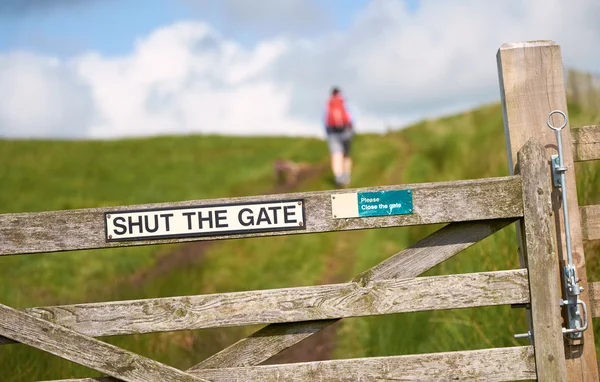 Shut The Gate sign — Stock Photo, Image