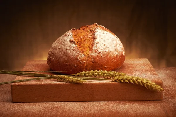Čerstvě upečený tradiční chléb — Stock fotografie
