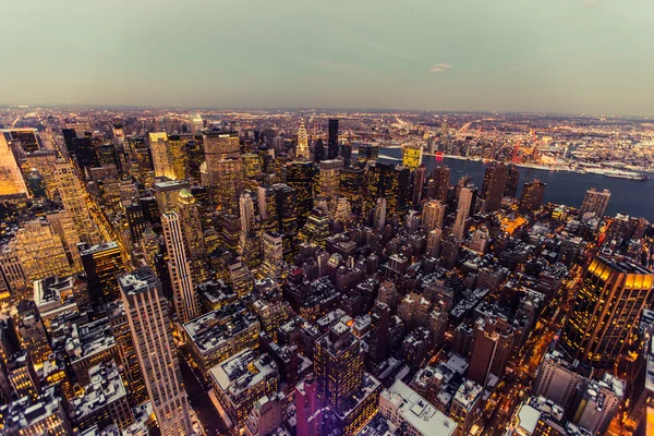 New York Amerika Birleşik Devletleri - 03 Mart 2016: New York, Manhattan. Gece ışıkları hava.