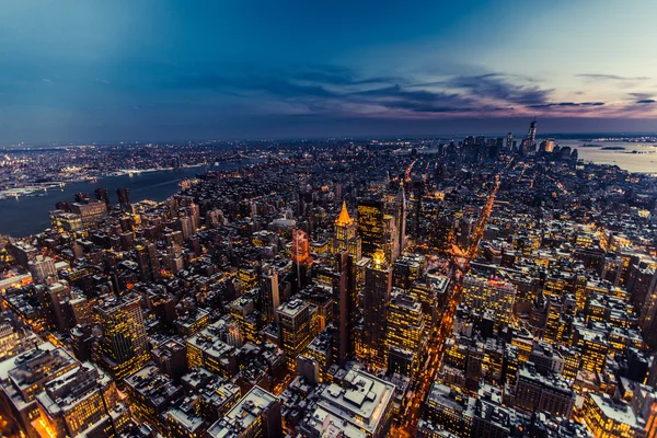 New York Verenigde Staten - maart 03 2016: New York, Manhattan. Nachtverlichting vanuit de lucht. — Stockfoto