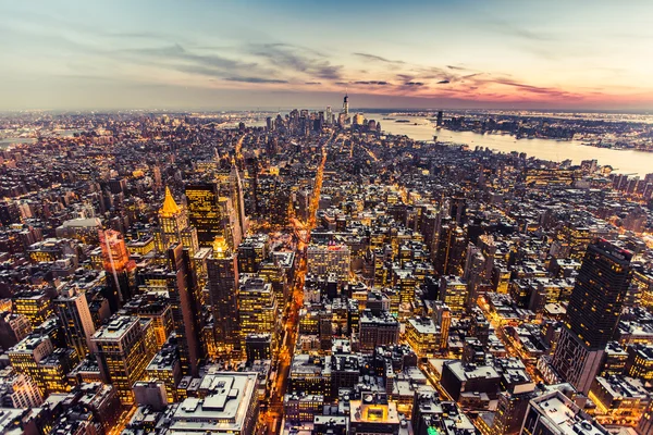 New York Amerika Birleşik Devletleri - 03 Mart 2016: New York, Manhattan. Gece ışıkları hava.