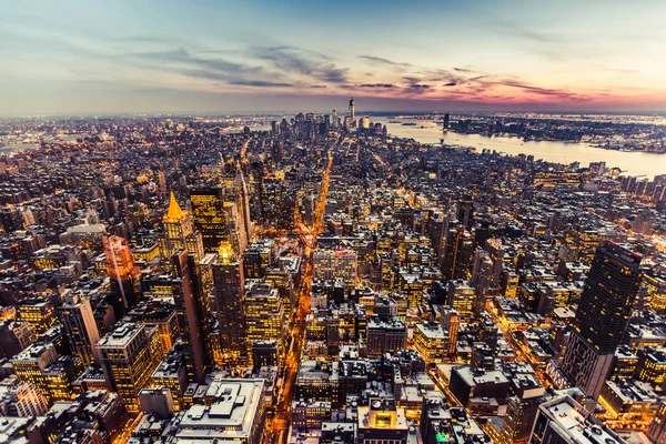 New York Verenigde Staten - maart 03 2016: New York, Manhattan. Nachtverlichting vanuit de lucht. — Stockfoto