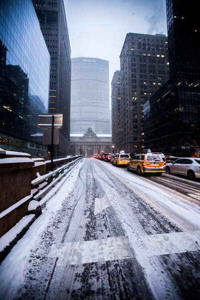 NEW YORK - January 30, 2014: city traffic in winter New York