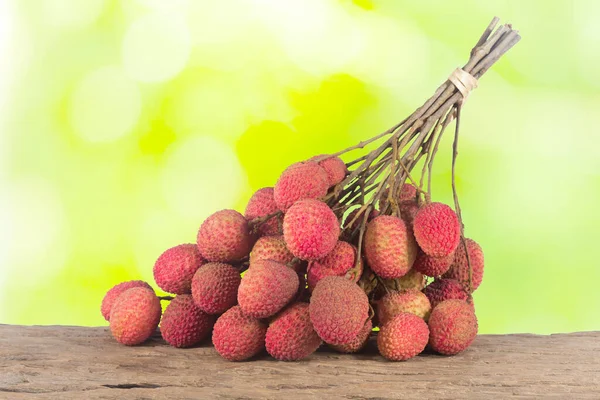 Group Fresh Lychee Isolated Green Light Bokeh Nature Background — 图库照片