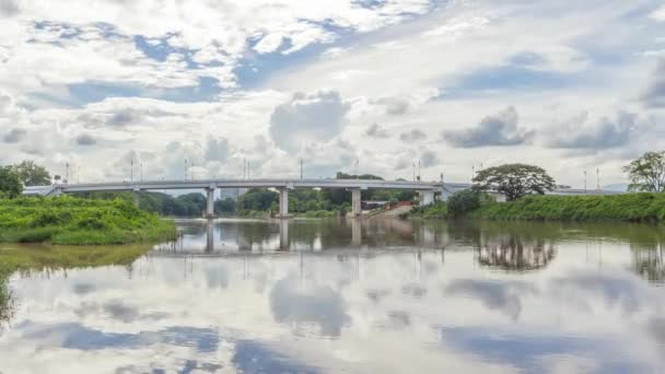 Brug in Chiang Rai, Thailand — Stockvideo