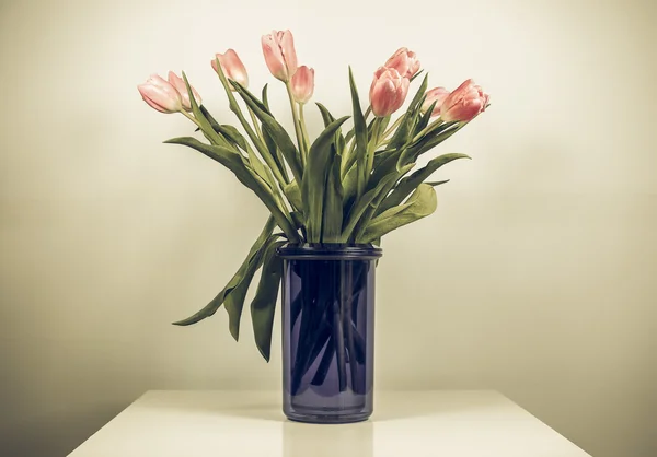 Урожай цветов тюльпанов поблекл — стоковое фото