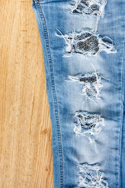 Rippade jeans — Stockfoto
