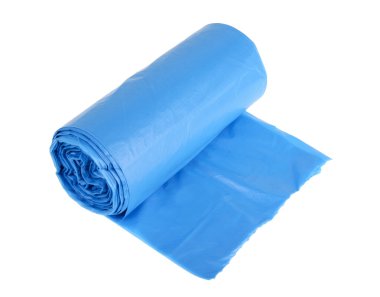 plastik çöp torbaları üzerinde beyaz izole rulo