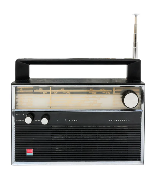 Oude radio geïsoleerd op een witte achtergrond met uitknippad — Stockfoto