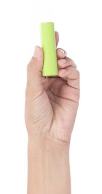 El ele tutuşma lityum 18650 bateri 3.7v beyaz zemin üzerinde izole