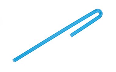 mavi içme pipetini beyaz arkaplanda izole ettik.