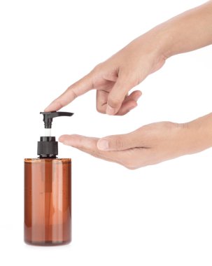 Beyaz arka planda izole edilmiş antibakteriyel sabun kullanan bir kadın..