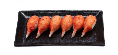 Beyaz arkaplanda Shabu shabu için taklit yengeç pençesi