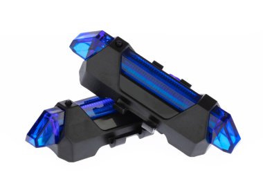 USB Yeniden Yüklenebilir LED Bisiklet Kuyruğu Lambası Işık Uyarı Işığı ile beyaz arkaplanda izole edilmiş motosiklet için