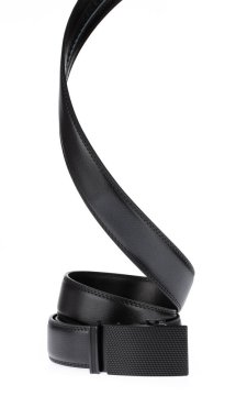 Beyaz arkaplanda izole edilmiş deri kemer