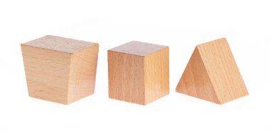 Oyuncak Tahta Geometrik Şekil Beyaz Arkaplanda İzole Edildi.