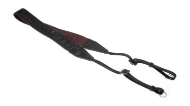 Kamera kayışı beyaz arkaplanda izole edildi