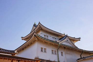 Japonya 'daki Nagoya şatosu tarihi eser olarak listelenmiştir.