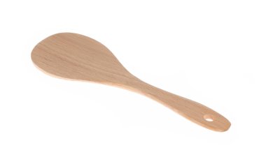 Tahta kürek kaşığı beyaz arkaplanda izole edildi.