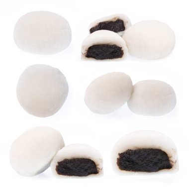 Beyaz Arkaplanda izole edilmiş Daifuku keki.