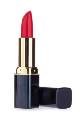 Beyaz arkaplanda izole edilmiş güzel kırmızı ruj