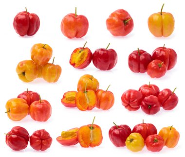 Beyaz arkaplanda izole edilmiş Barbados Cherry koleksiyonu.