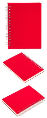 Beyaz arkaplanda izole edilmiş kırmızı not defteri kümesi