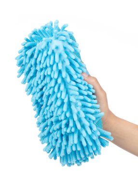 Beyaz arka planda el ele tutuşma sünger araba silme