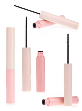 Mascara Şişe ve Fırça beyaz arka planda izole.