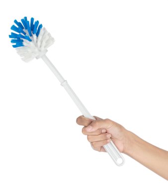 Beyaz arka planda el yapımı tuvalet fırçası izole edilmiş.