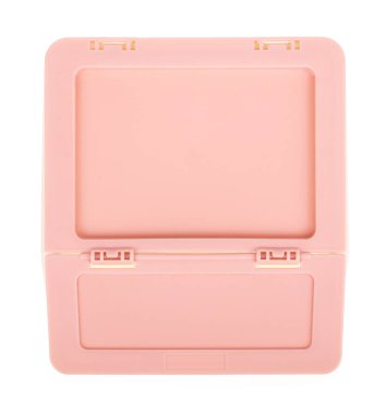 Beyaz arka plan üzerinde izole küçük bir plastik kutu.