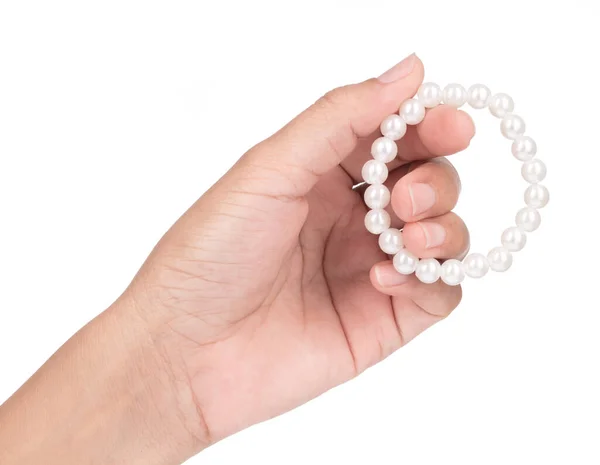 Bracciale Pearl Mano Tenuta Isolata Uno Sfondo Bianco — Foto Stock