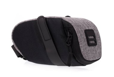 Bisiklet eyer çantası beyaz arka planda izole edilmiş koltuk çantası için bisiklet sürüyor.