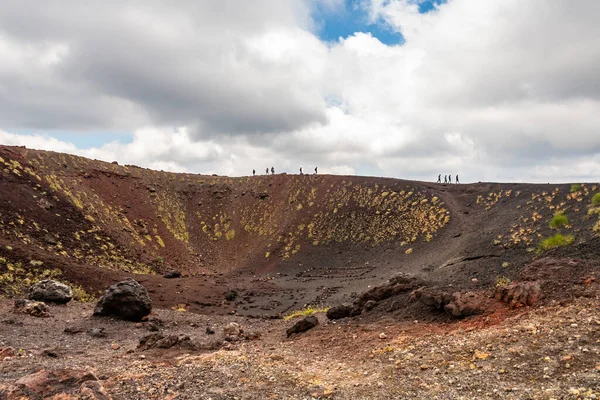 Kilátás Etna Vulkán Kráterek Között Felhők Közelében Rifugio Sapienza Szicília — Stock Fotó