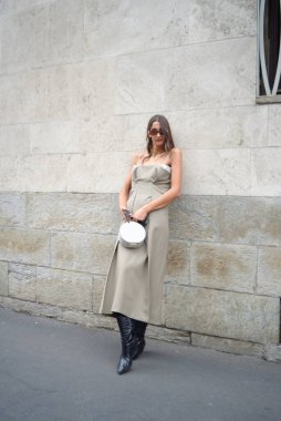 Milano Moda Haftası 'nda tasarımcı Vien' in defilesine konuklar geliyor.