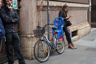 Milano Moda Haftası 'nda tasarımcı Vien' in defilesine konuklar geliyor.