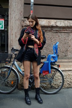 Milano Moda Haftası 'nda Vien defilesine konuklar geliyor.