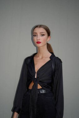 Milano Moda Haftası boyunca Dolce & Gabbana 'da konuk ve mankenler