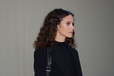 Milano Moda Haftası boyunca Dolce & Gabbana 'da konuk ve mankenler