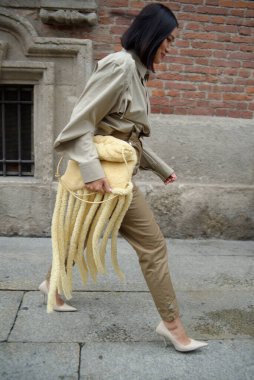 Max Mara defilesinden önce ve sonra, Milano Moda Haftası boyunca gösteriye katılan konuklar,