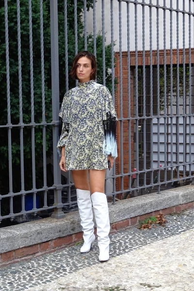 После Философии Лоренцо Серафини Модное Шоу Время Недели Моды Милане — стоковое фото
