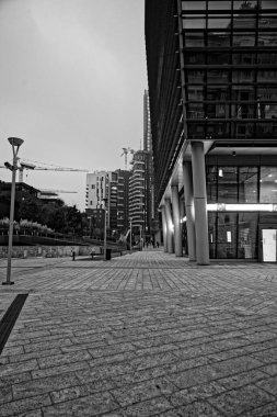 Kilitleme sırasında Milano sokakları ve yeri. Kasım 2020 - Bo Bardi Meydanı