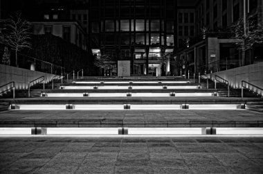 Kilitleme sırasında Milano sokakları ve yeri. Kasım 2020. Özgürlük yeri.