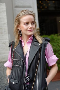 Covid19 'dan önce Moda Haftası boyunca Milano sokakları